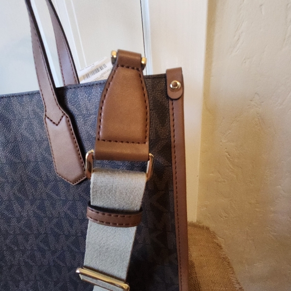 Michael Kors Maple Luggage Large NS Tote Bag Purse Carry On NWT - Picture 7 of 9